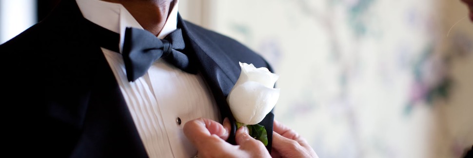 WEDDING BOUTONNIERES FOR THE GROOM & GROOMSMEN
