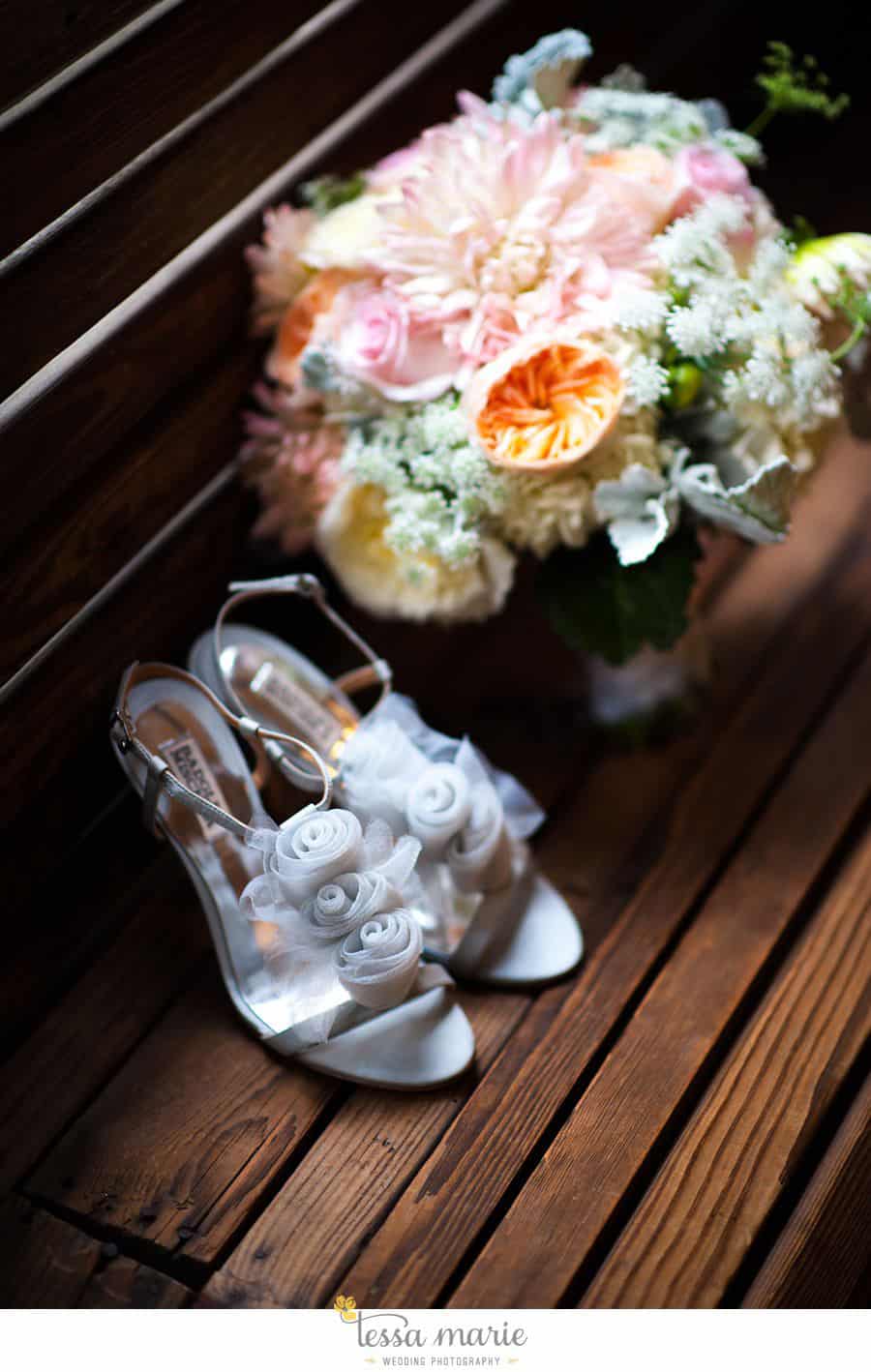 atlanta wedding flowers shoes bouquet